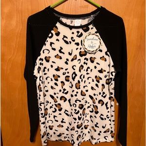 NWT leopard and black tee S